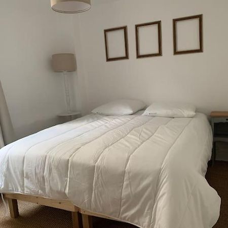 Gite La Petite Maison Guitres Bagian luar foto