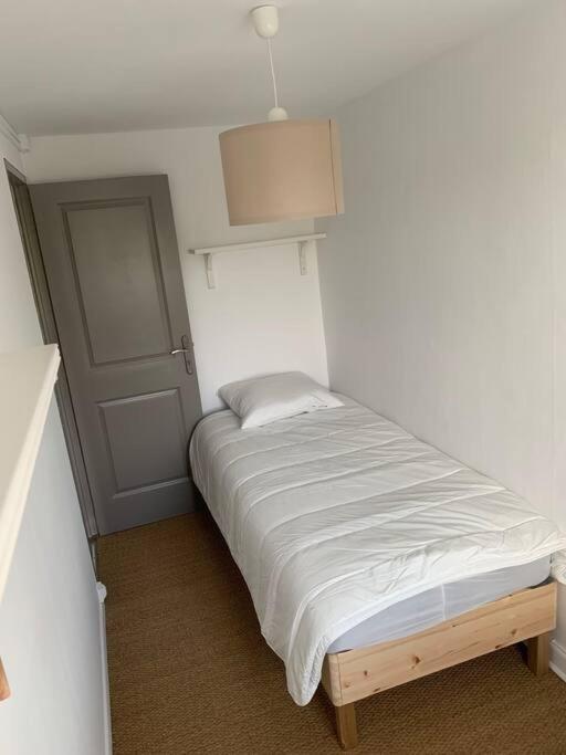 Gite La Petite Maison Guitres Bagian luar foto